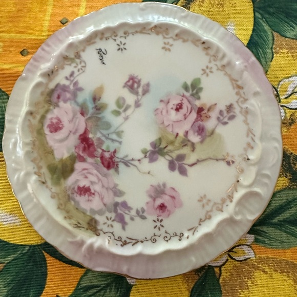 Porcelain Trivet or Plate - Royal Crown China - Chantilly Rose 6.25" - Picture 8 of 8